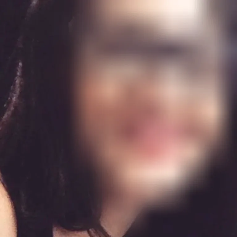 Holly, 25